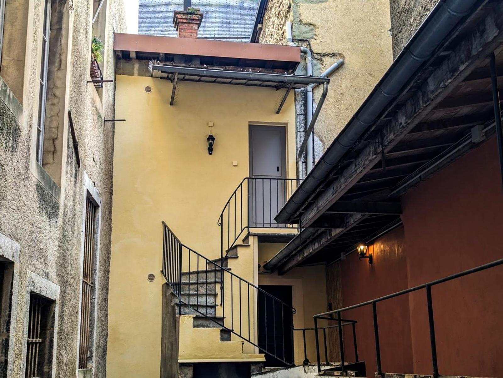 Apartament Les Petits Boudoirs De Savoie Chambéry Zewnętrze zdjęcie